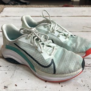 Nike superrep size 11 women’s running shoes